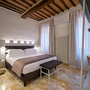 Torre Del Fuggisole Siena