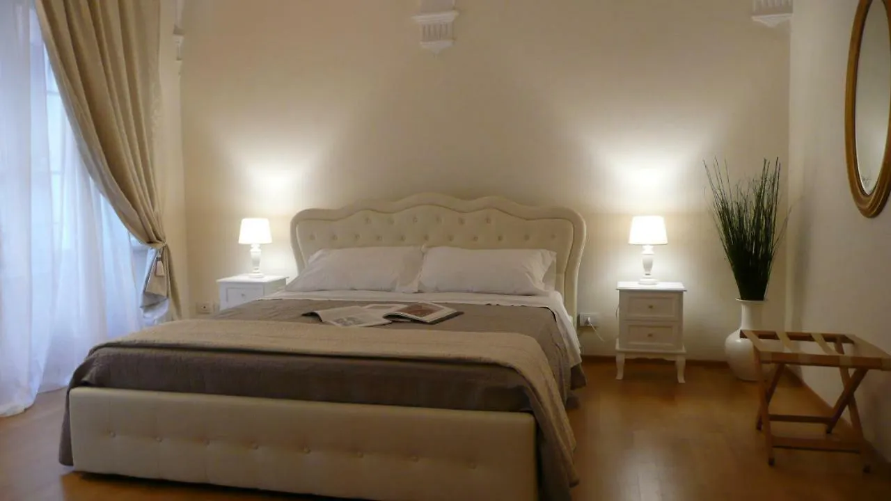 Palazzo De' Vecchi Bed & Breakfast Siena Italy